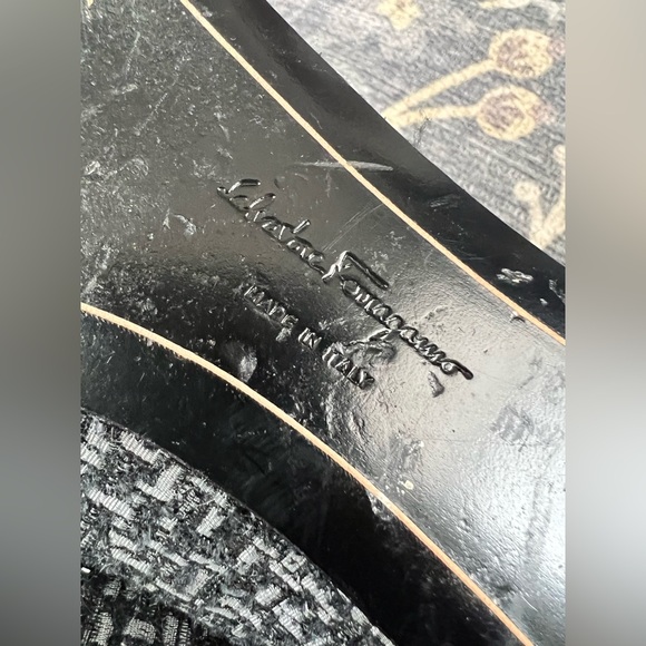 Salvatore Ferragamo Grey Tweed w/ metal Flower Toe Buckle - Picture 10 of 12